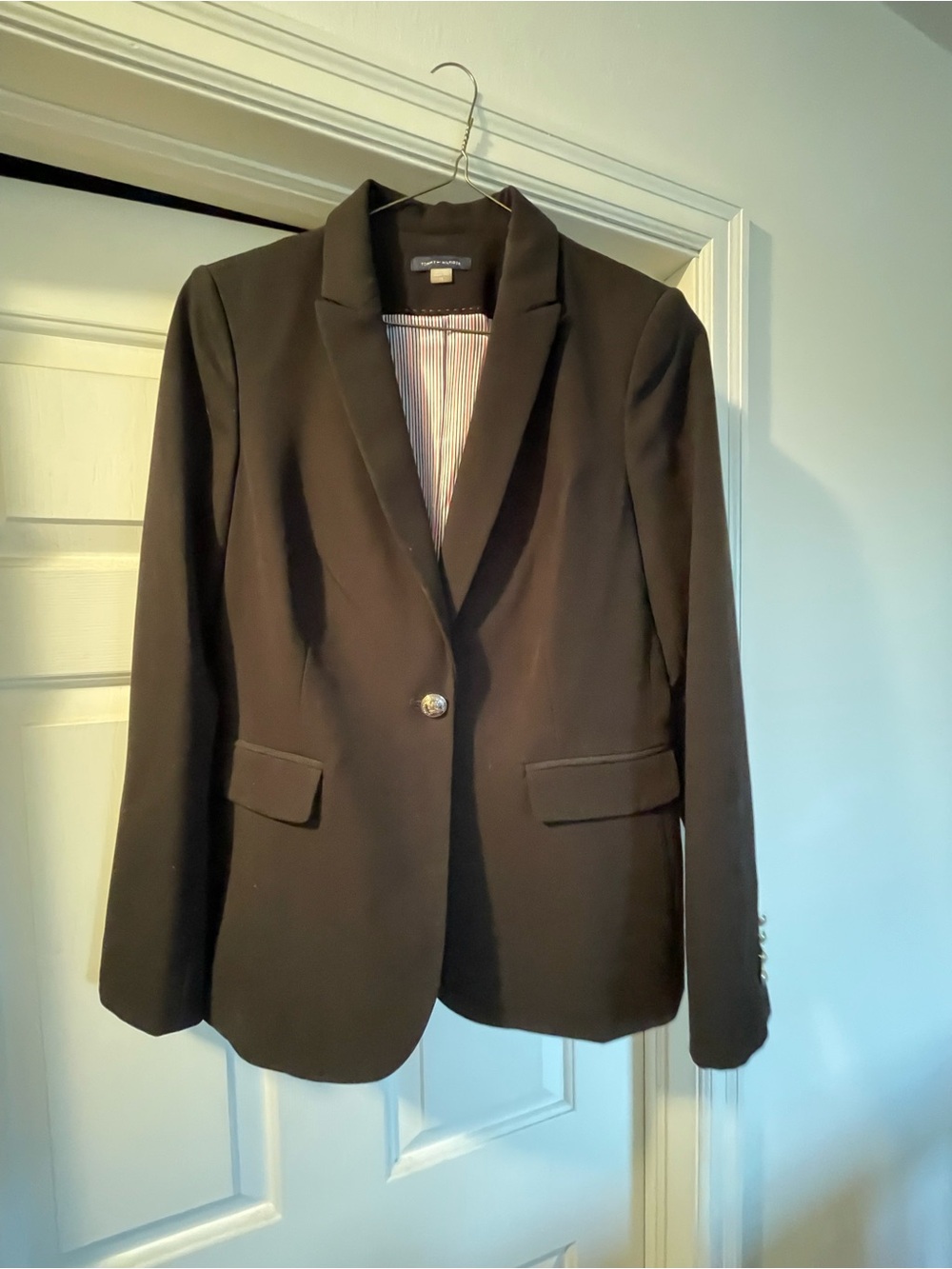 Classic Women's Blue Single-Button Blazer